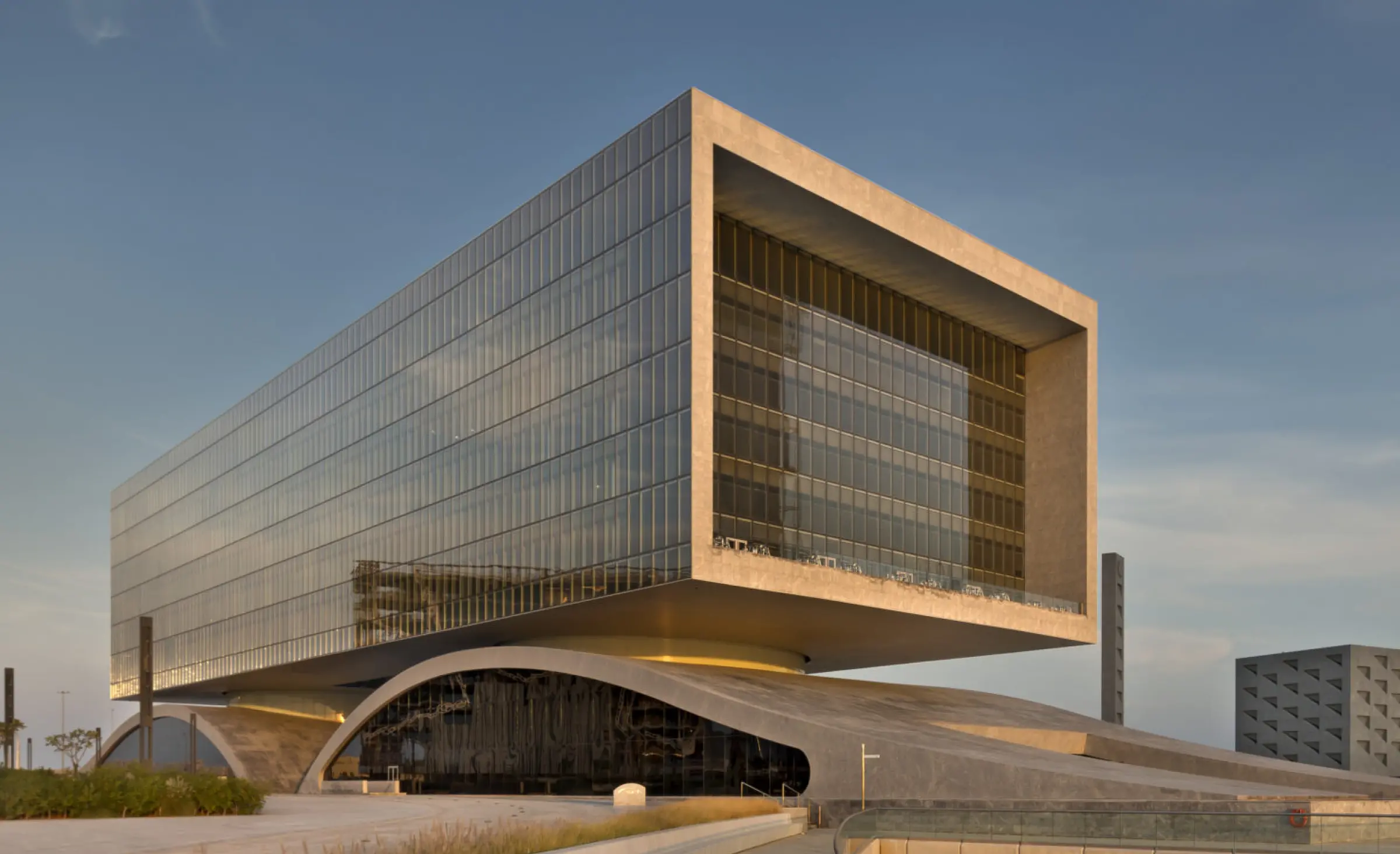 Exterior view of the modern Arcapita building, featuring a distinctive rectangular design with glass and concrete, symbolizing innovation and financial leadership in the MENA region.